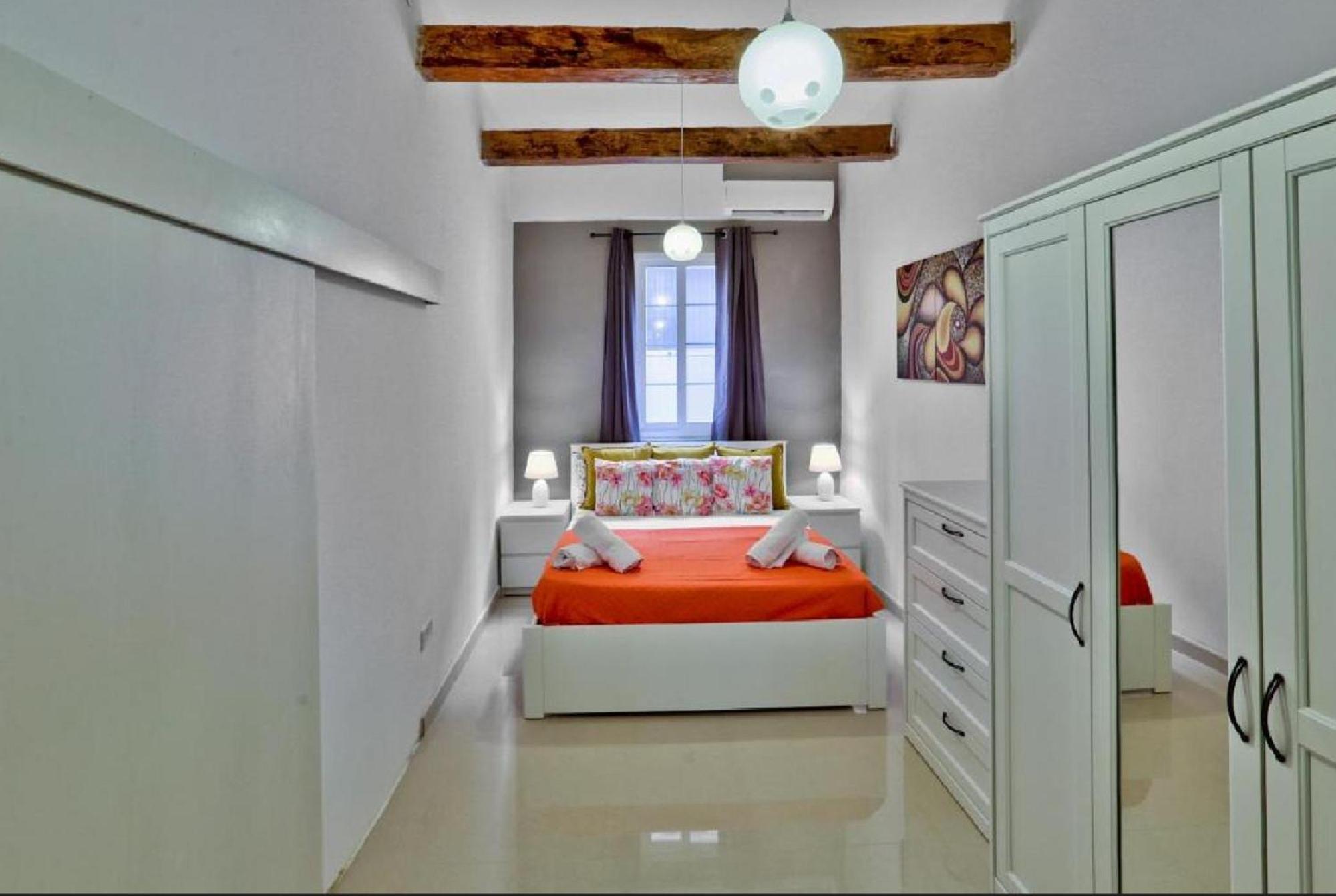 Exquisite 3-Bedroom Duplex Penthouse With Jacuzzi In Valletta Centre Εξωτερικό φωτογραφία