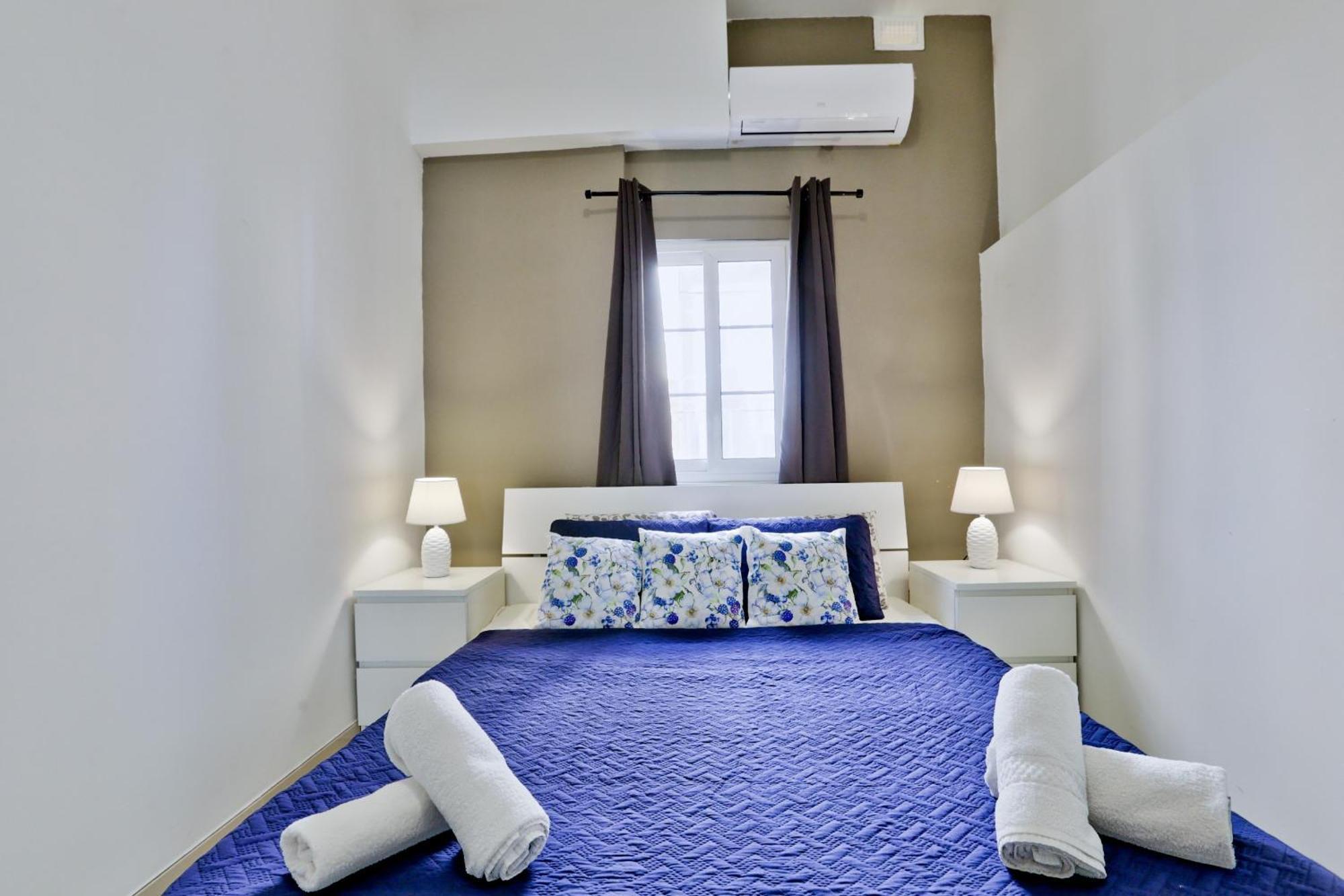 Exquisite 3-Bedroom Duplex Penthouse With Jacuzzi In Valletta Centre Εξωτερικό φωτογραφία